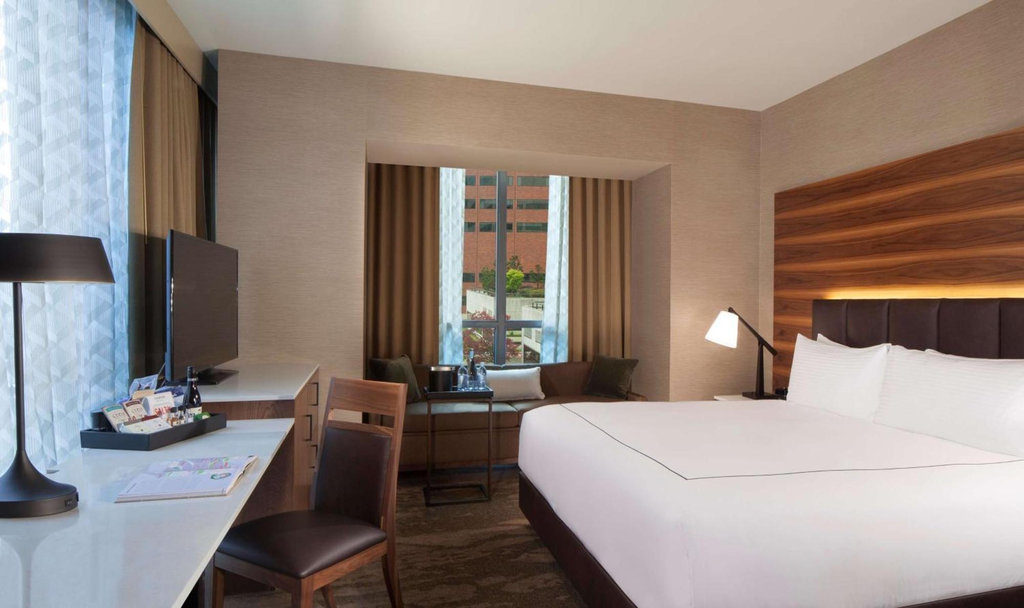The Porter Portland, Curio Collection By Hilton 4* Portland