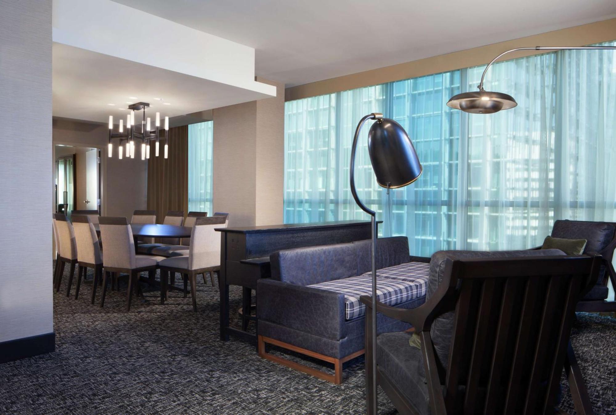 The Porter Portland, Curio Collection By Hilton Hotel