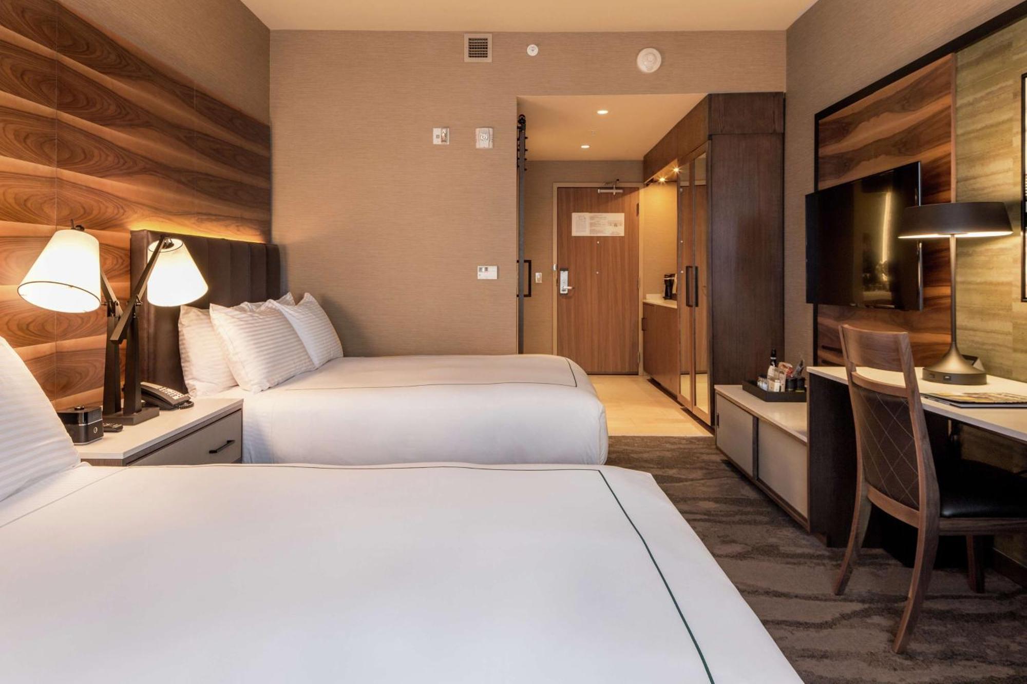 The Porter Portland, Curio Collection By Hilton Hotel