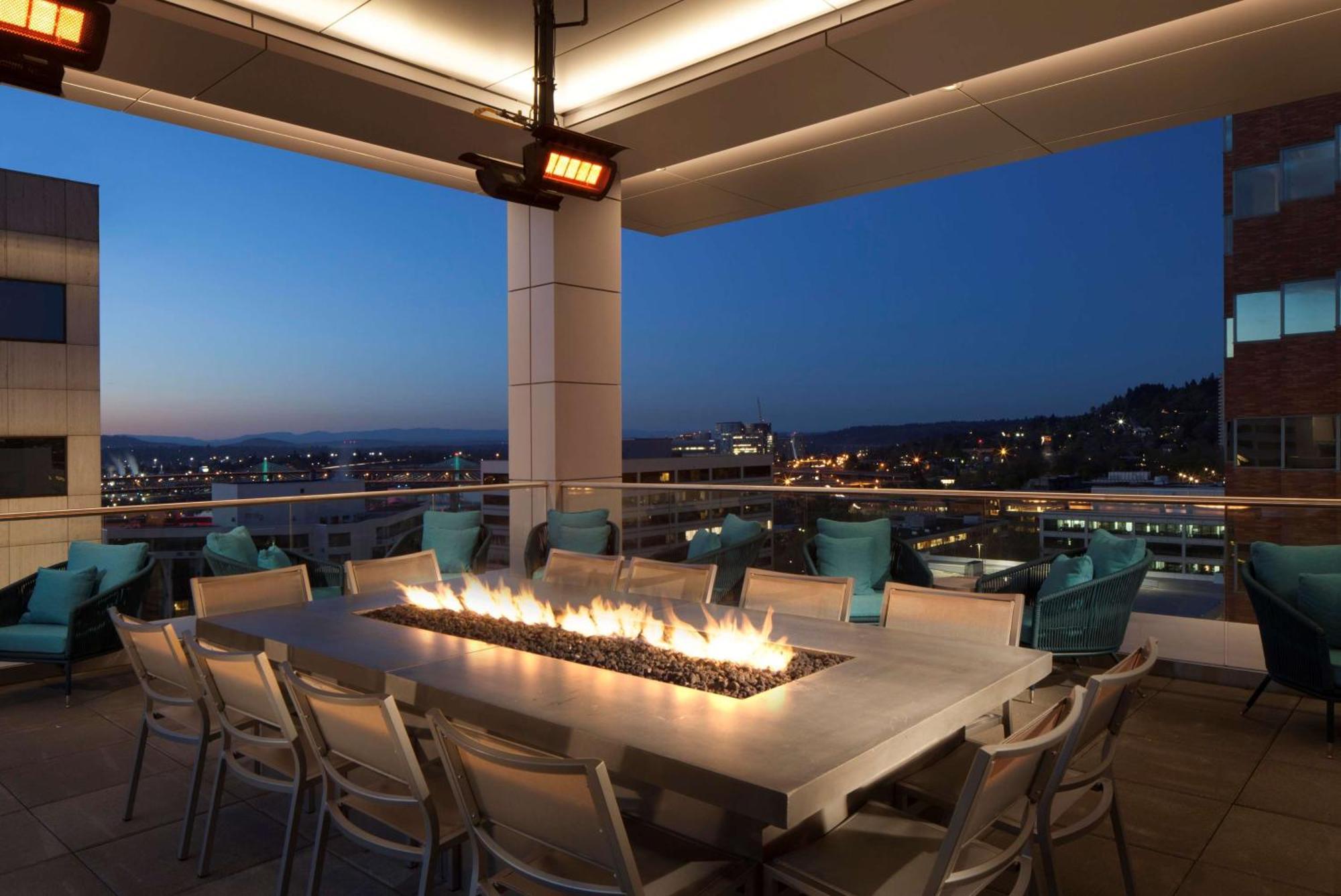 Hotel The Porter Portland, Curio Collection By Hilton Portland