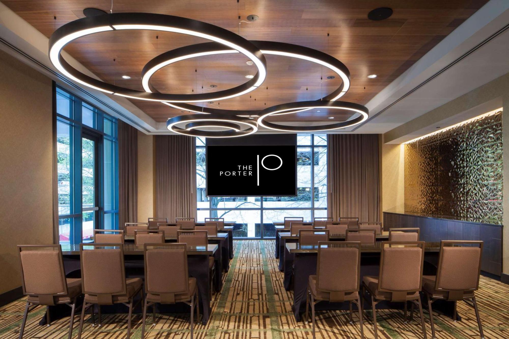 Hotel The Porter Portland, Curio Collection By Hilton